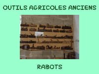 Outils agricoles anciens - rabots de menuisier