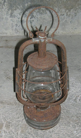 Lampe tempête à pétrole Lampe tempête à pétrole