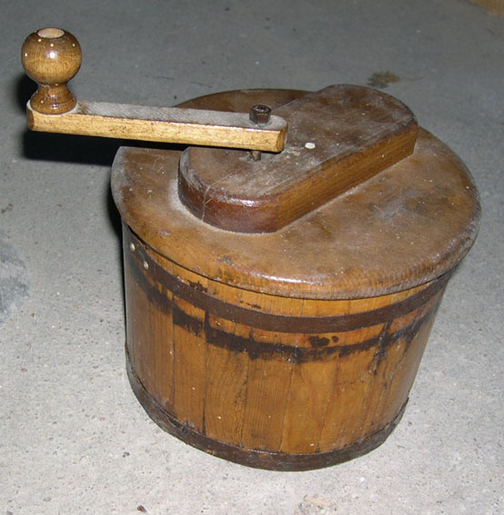 Petite baratte à beurre à mouvement rotatif - années 1930