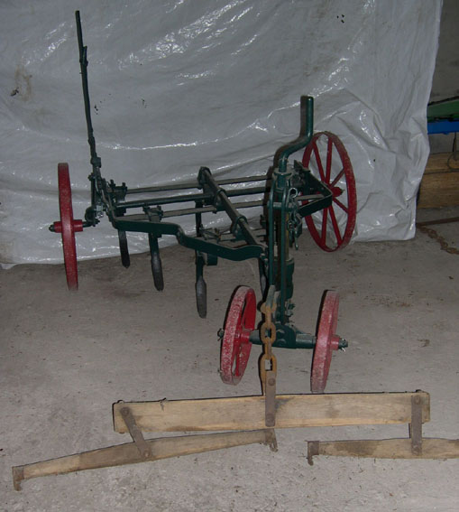Cultivateur ou canadien - années 1940 Cultivateur ou canadien - années 1940